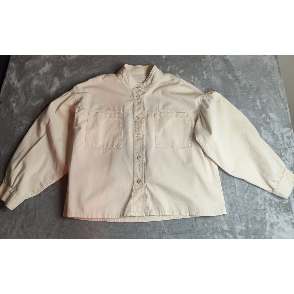 Kensie Jeans Women's Cream Colored Shirt with Gathered Sleeves - Size L